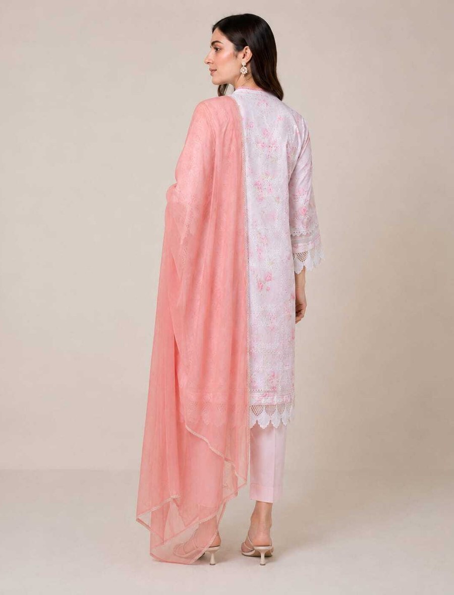 YAR full collection look 15