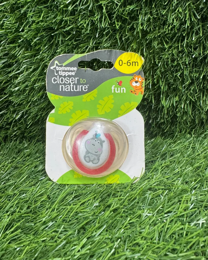 Tommee Tippee Baby Soother / Dummy 0–6 Months