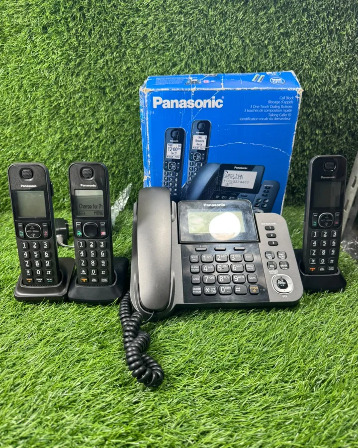Panasonic KX-TGF Series Corded + 3 Cordless Handsets Quad Phone Set With Link2Cell & Answering Machine – Boxed
